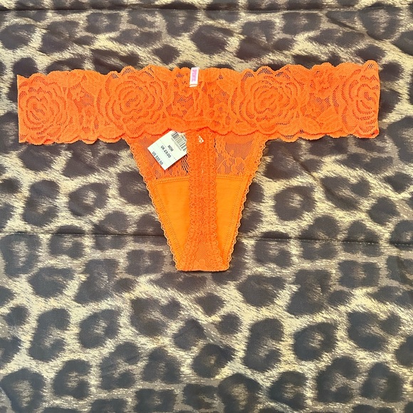 PINK Victoria’s Secret Halloween Collection Thing - Picture 4 of 4